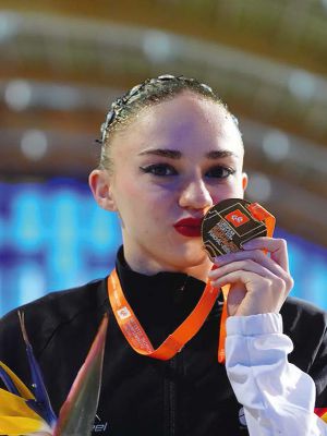 KLARA BLEYER EUROPAMEISTERIN UND WASSER-ASTRONAUTIN
